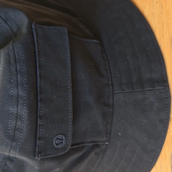 NWT Lululemon ON My Level Bucket Hat * Pocket Hat Black Size M/L - Picture 2 of 5